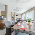 Appart'city Classic Bordeaux Aeroport St Jean D'illac Aparthotel Saint-Jean-d'Illac